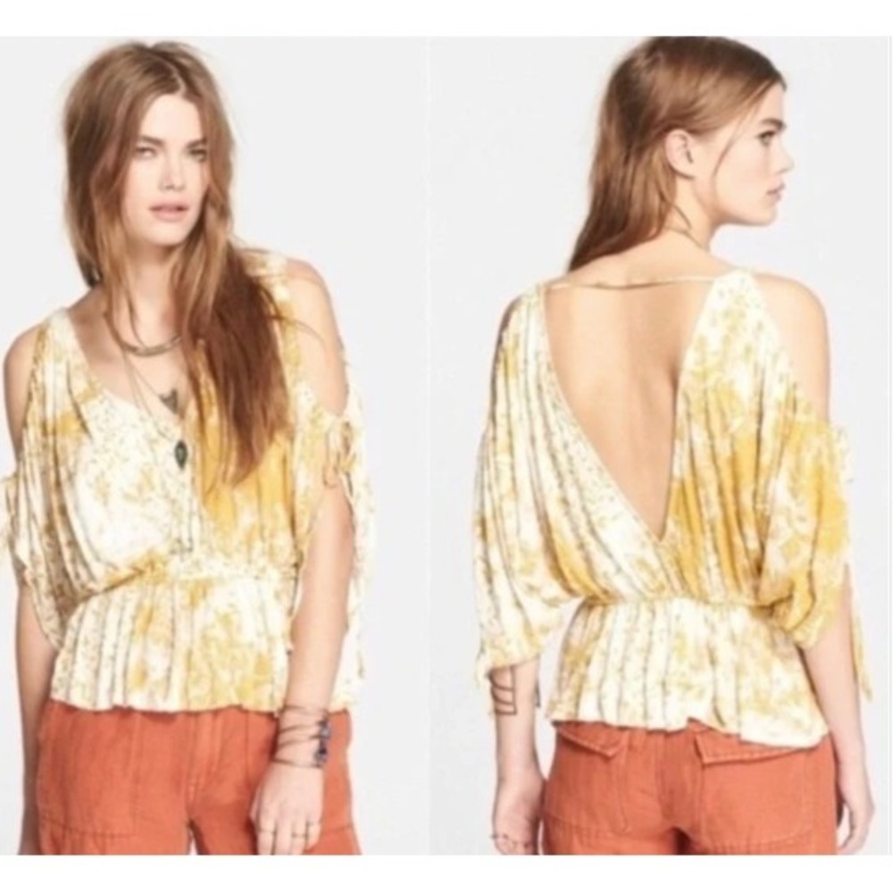 Free People Yellow Floral Print Abracadabra Cold‎ Shoulder V Neck Top
